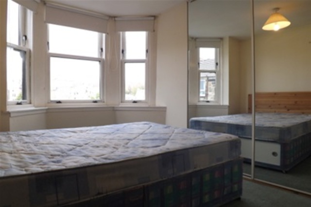  Image of 2 bedroom Flat to rent in Argyle Street Paisley PA1 at Paisley Renfrewshire Renfrewshire, PA1 2EX