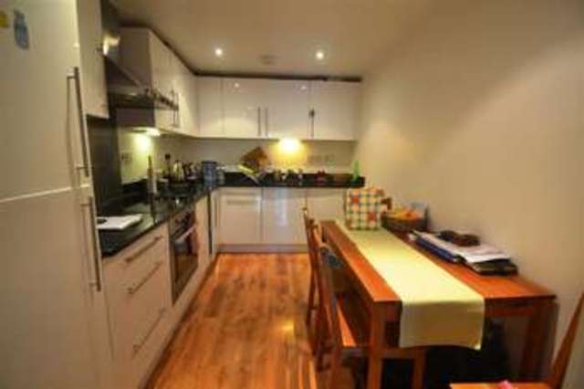  Image of 1 bedroom Apartment to rent in Arthur Road London SW19 at Wimbledon Park, SW19 8AD
