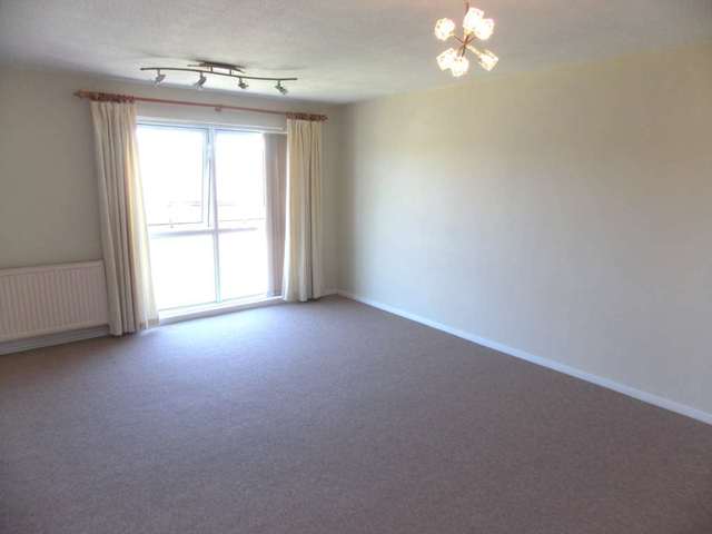  Image of 2 bedroom Apartment to rent in Ashtree Road Frome BA11 at Ashtree Road  Frome, BA11 2SE