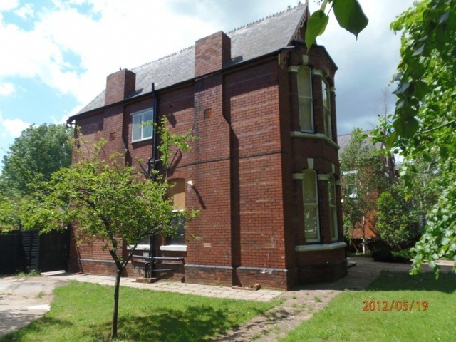  Image of 1 bedroom House Share to rent in Auckland Road Doncaster DN2 at Auckland Road, Room 9  Doncaster, DN2 4AF