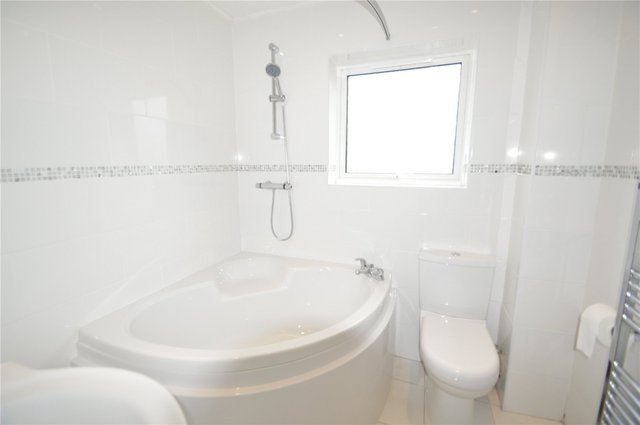  Image of 4 bedroom Detached house to rent in Aysgarth Park Maidenhead SL6 at Maidenhead Berkshire Holyport, SL6 2HG
