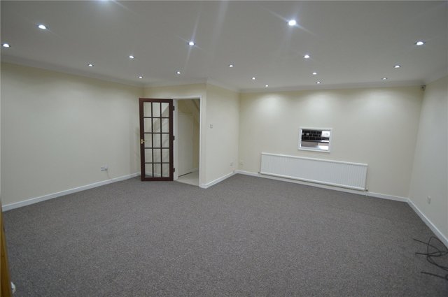  Image of 4 bedroom Detached house to rent in Aysgarth Park Maidenhead SL6 at Maidenhead Berkshire Holyport, SL6 2HG