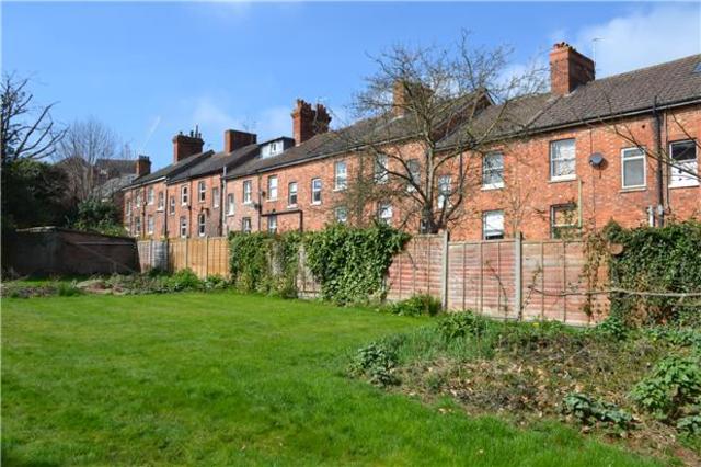  Image of 2 bedroom Flat to rent in Upper Grosvenor Road Tunbridge Wells TN1 at Kent, TN1 2DX