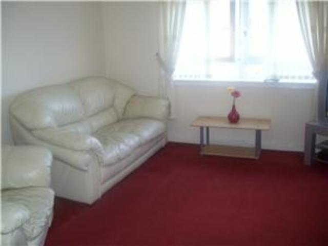  Image of 2 bedroom Flat to rent in Bailliehill Place Kilmarnock KA1 at Kilmarnock East Ayrshire East Ayrshire, KA1 2LU