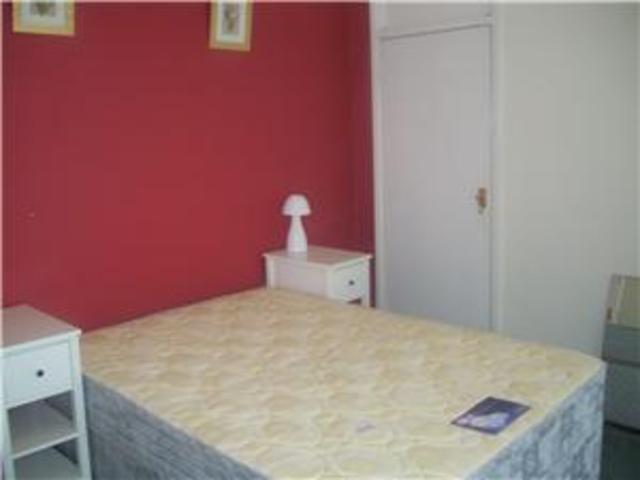  Image of 2 bedroom Flat to rent in Bailliehill Place Kilmarnock KA1 at Kilmarnock East Ayrshire East Ayrshire, KA1 2LU