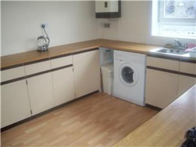  Image of 2 bedroom Flat to rent in Bailliehill Place Kilmarnock KA1 at Kilmarnock East Ayrshire East Ayrshire, KA1 2LU