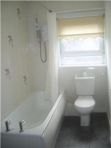  Image of 2 bedroom Flat to rent in Bailliehill Place Kilmarnock KA1 at Kilmarnock East Ayrshire East Ayrshire, KA1 2LU