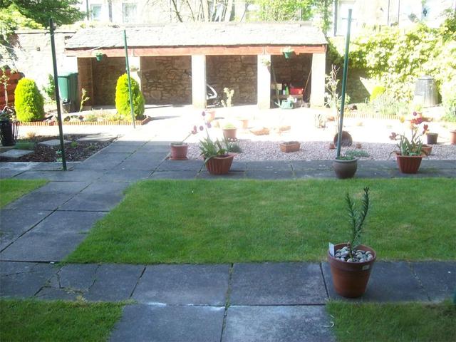  Image of 2 bedroom Flat to rent in Baldovan Terrace Dundee DD4 at Stobswell Dundee Dundee, DD4 6LS