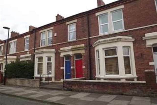  Image of 2 bedroom Flat to rent in Bamborough Terrace North Shields NE30 at North Shields, NE30 2BT