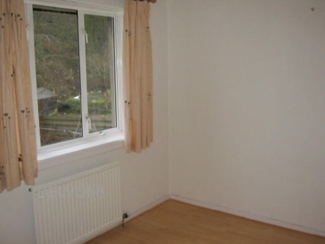  Image of 2 bedroom Semi-Detached house to rent in Bantaskine Gardens Falkirk FK1 at Falkirk Falkirk Falkirk, FK1 5EY