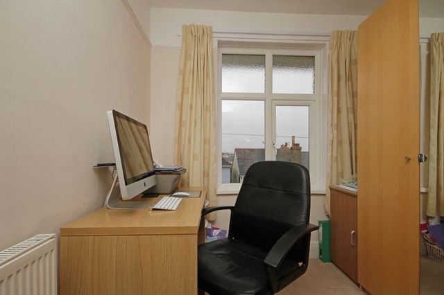  Image of 3 bedroom Semi-Detached house to rent in Barnfield Road Paignton TQ3 at Barnfield Road  Paignton, TQ3 2JT
