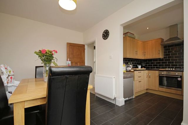  Image of 3 bedroom Semi-Detached house to rent in Barnfield Road Paignton TQ3 at Barnfield Road  Paignton, TQ3 2JT