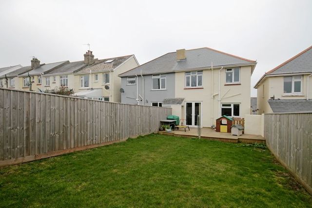  Image of 3 bedroom Semi-Detached house to rent in Barnfield Road Paignton TQ3 at Barnfield Road  Paignton, TQ3 2JT