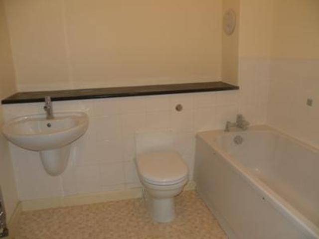  Image of 2 bedroom Flat to rent in Barony Grove Cambuslang Glasgow G72 at Cambuslang Glasgow Glasgow, G72 7EU