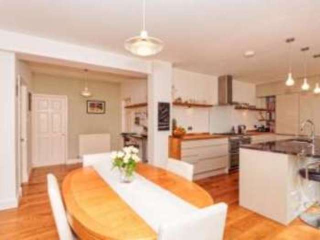 Image of 4 bedroom Detached house for sale in Beacon Road Rolleston-on-Dove Burton-on-Trent DE13 at Rolleston-on-Dove Burton-on-Trent Rolleston, DE13 9EG
