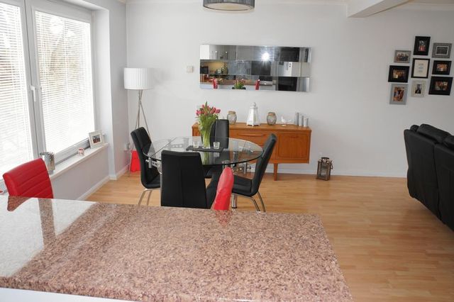  Image of 3 bedroom Flat for sale in Lingwood Close Chilworth Southampton SO16 at Lingwood Close  Southampton, SO16 7GF