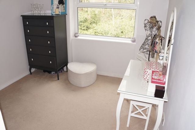  Image of 3 bedroom Flat for sale in Lingwood Close Chilworth Southampton SO16 at Lingwood Close  Southampton, SO16 7GF