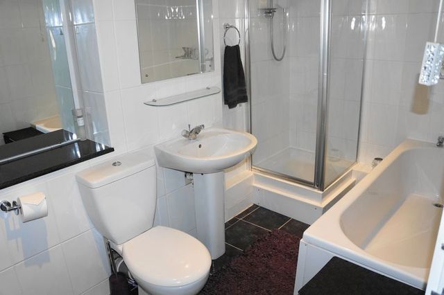  Image of 3 bedroom Flat for sale in Lingwood Close Chilworth Southampton SO16 at Lingwood Close  Southampton, SO16 7GF