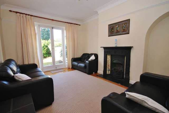  Image of 4 bedroom Semi-Detached house to rent in Beechcroft Avenue New Malden KT3 at Beechcroft Avenue  New Malden, KT3 3EG