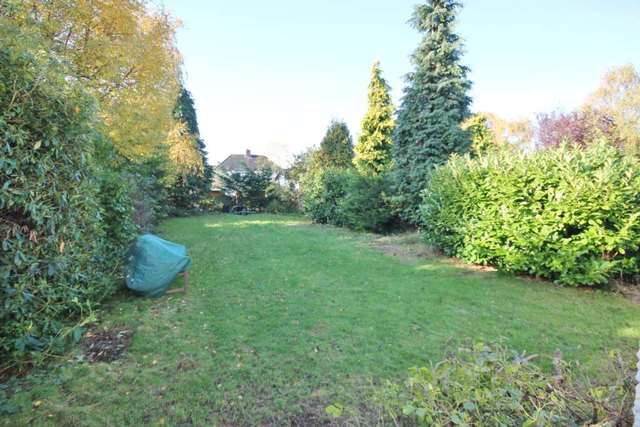  Image of 4 bedroom Semi-Detached house to rent in Beechcroft Avenue New Malden KT3 at Beechcroft Avenue  New Malden, KT3 3EG