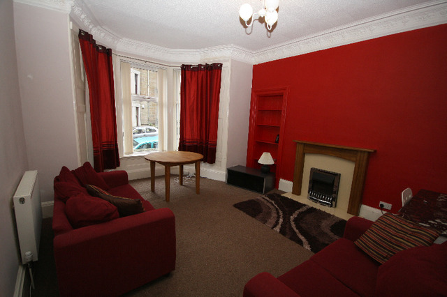  Image of 2 bedroom Flat to rent in Bellefield Avenue Dundee DD1 at West End Dundee Dundee, DD1 4NG