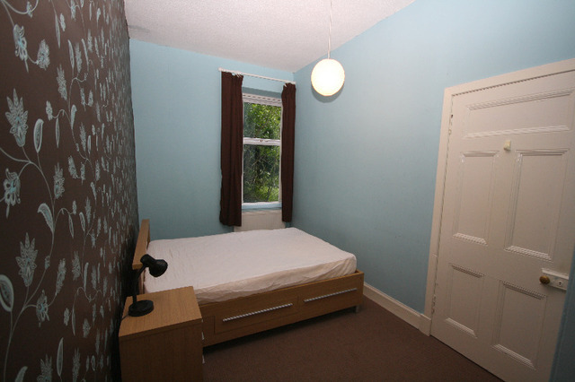  Image of 2 bedroom Flat to rent in Bellefield Avenue Dundee DD1 at West End Dundee Dundee, DD1 4NG