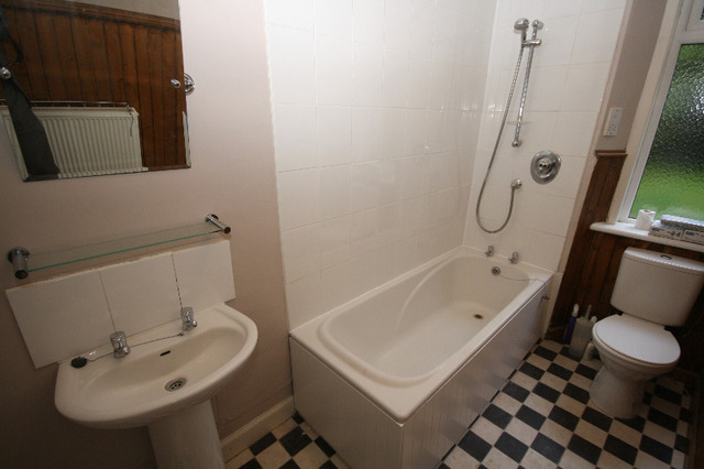  Image of 2 bedroom Flat to rent in Bellefield Avenue Dundee DD1 at West End Dundee Dundee, DD1 4NG