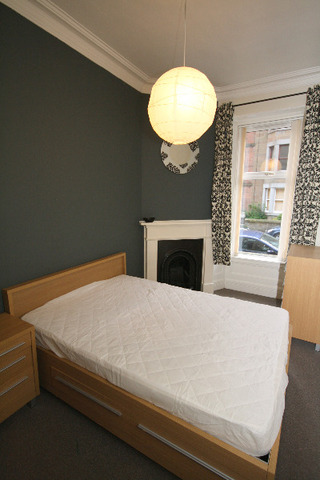  Image of 2 bedroom Flat to rent in Bellefield Avenue Dundee DD1 at West End Dundee Dundee, DD1 4NG