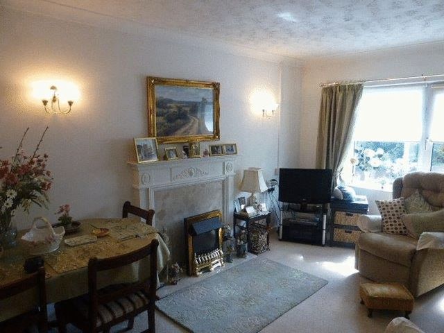  Image of 1 bedroom Flat to rent in Berrycoombe Road Bodmin PL31 at Berrycoombe Road  Bodmin, PL31 2NU