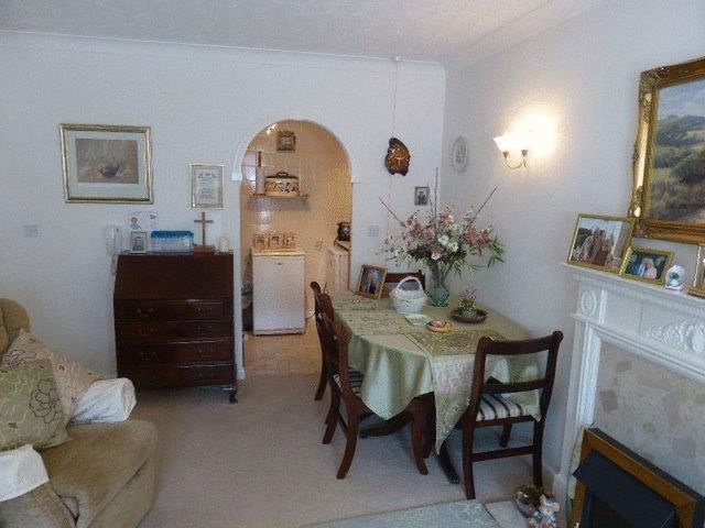  Image of 1 bedroom Flat to rent in Berrycoombe Road Bodmin PL31 at Berrycoombe Road  Bodmin, PL31 2NU