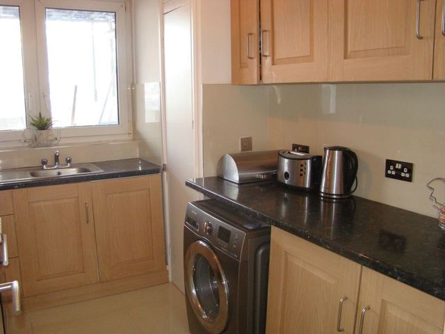  Image of 3 bedroom Flat to rent in Wellington Row London E2 at Wellington Row  London, E2 7BA