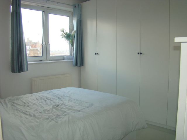  Image of 3 bedroom Flat to rent in Wellington Row London E2 at Wellington Row  London, E2 7BA