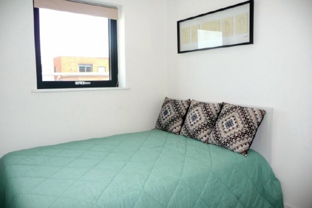  Image of 2 bedroom Flat to rent in Ocean Way Southampton SO14 at Admiral Quay Ocean Way Hampshire, SO14 3LN