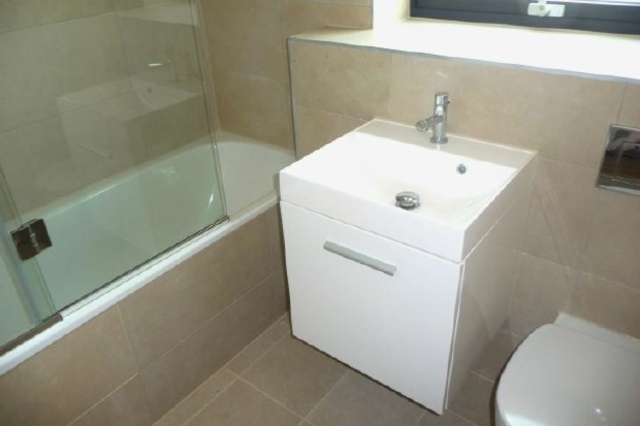  Image of 2 bedroom Flat to rent in Ocean Way Southampton SO14 at Admiral Quay Ocean Way Hampshire, SO14 3LN