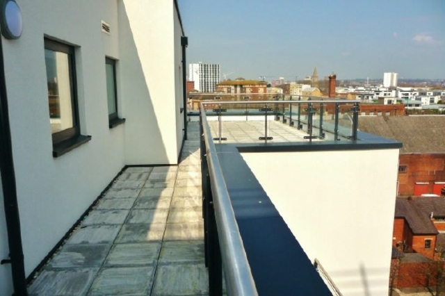  Image of 2 bedroom Flat to rent in Ocean Way Southampton SO14 at Admiral Quay Ocean Way Hampshire, SO14 3LN