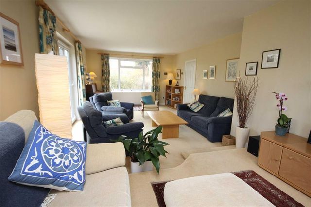  Image of 6 bedroom Property for sale in Bowling Green Way Rochdale OL11 at Bowling Green Way Bamford Bamford, OL11 5QQ