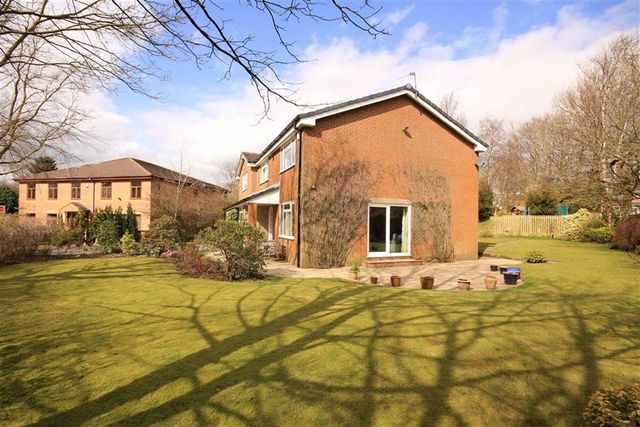  Image of 6 bedroom Property for sale in Bowling Green Way Rochdale OL11 at Bowling Green Way Bamford Bamford, OL11 5QQ