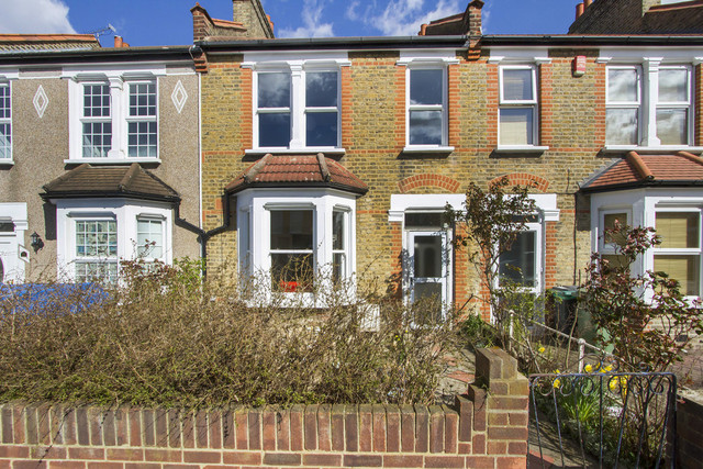  Image of 3 bedroom Terraced house to rent in Braidwood Road London SE6 at Braidwood Road Catford London, SE6 1QU