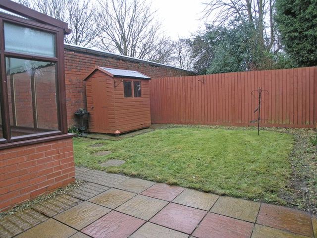  Image of 1 bedroom Flat for sale in Chapel Street Pensnett Brierley Hill DY5 at Chapel Street Pensnett Brierley Hill, DY5 4EL