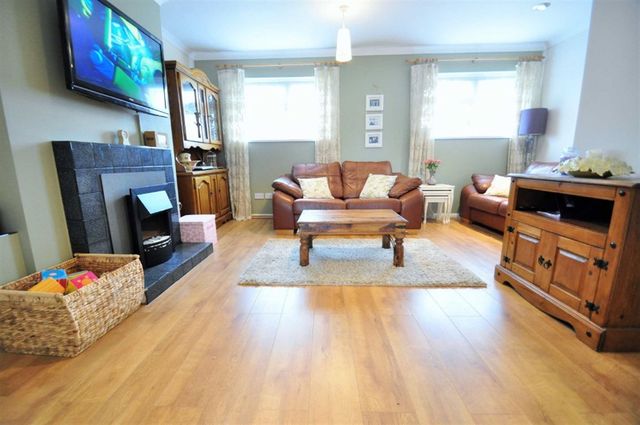  Image of 2 bedroom Maisonette for sale in Bristow Road Bexleyheath DA7 at Bexleyheath Kent Bexleyheath, DA7 4QA