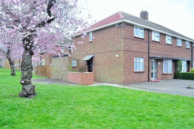 Image of 2 bedroom Maisonette for sale in Bristow Road Bexleyheath DA7 at Bexleyheath Kent Bexleyheath, DA7 4QA