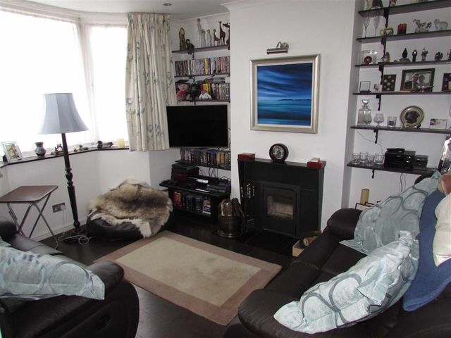  Image of 3 bedroom Property to rent in Britain Street Dunstable LU5 at Britain Street Dunstable Dunstable, LU5 4JA