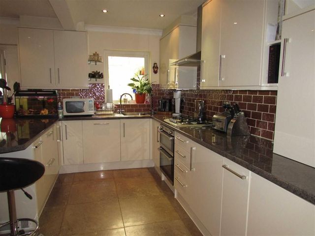  Image of 3 bedroom Property to rent in Britain Street Dunstable LU5 at Britain Street Dunstable Dunstable, LU5 4JA