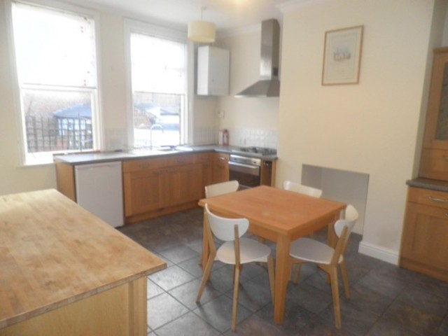  Image of 3 bedroom Terraced house to rent in Broomfield Road Headingley Leeds LS6 at Broomfield Road  Leeds, LS6 3DE