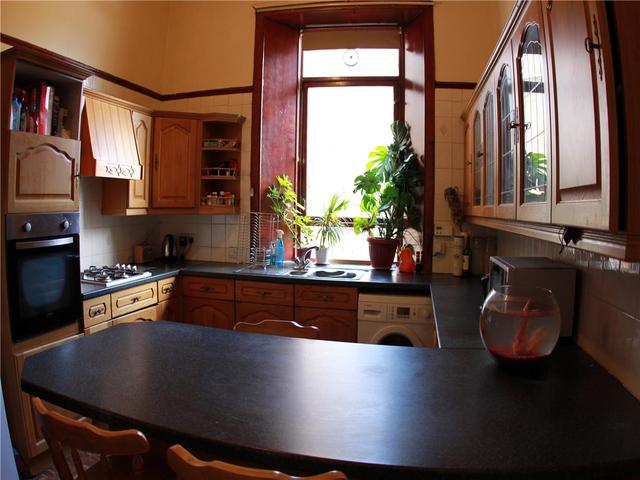  Image of 2 bedroom Flat to rent in Broomhill Terrace Glasgow G11 at Broomhill Glasgow Glasgow, G11 7AG