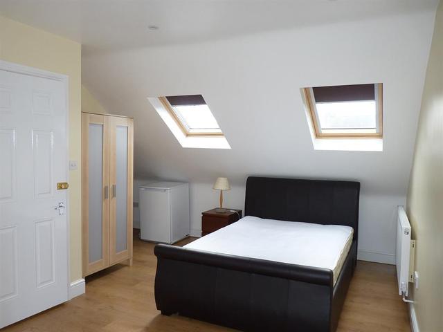  Image of 1 bedroom Flat to rent in Venner Road London SE26 at Sydenham London Sydenham, SE26 5HR