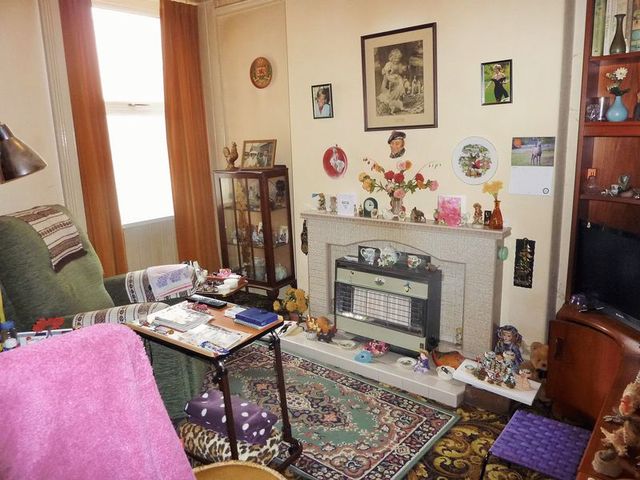  Image of 5 bedroom Terraced house for sale in Bryn Goleu Avenue North Holyhead LL65 at Bryn Goleu Avenue North  Holyhead, LL65 1AD