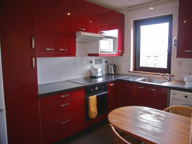  Image of 2 bedroom Flat to rent in Bryson Road Edinburgh EH11 at Polwarth Edinburgh Edinburgh, EH11 1DR