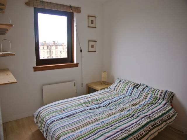  Image of 2 bedroom Flat to rent in Bryson Road Edinburgh EH11 at Polwarth Edinburgh Edinburgh, EH11 1DR