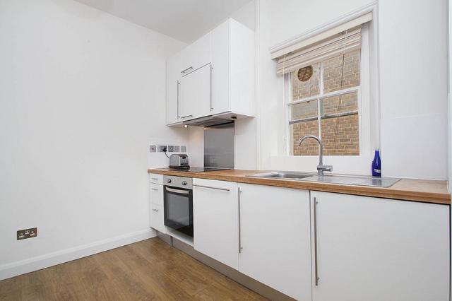  Image of 1 bedroom Flat to rent in Buckland Crescent London NW3 at Belsize Park London Belsize Park, NW3 5DX